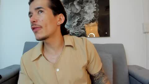 Snapshot of niickcooper chatting on May 26, 2:07 am Niick online show from May 26, 2:07 am