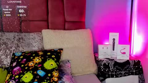 Snapshot of niinaink chatting on February 18, 7:52 pm NINAINK online show from February 18, 7:52 pm