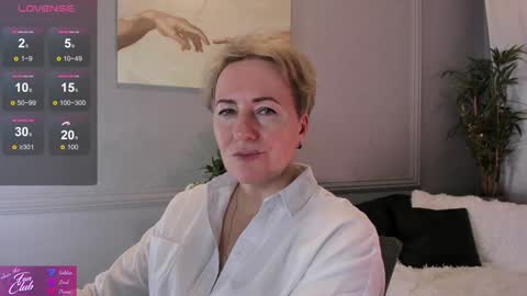 Snapshot of nika_smit chatting on January 18, 12:04 pm Nika online show from January 18, 12:04 pm