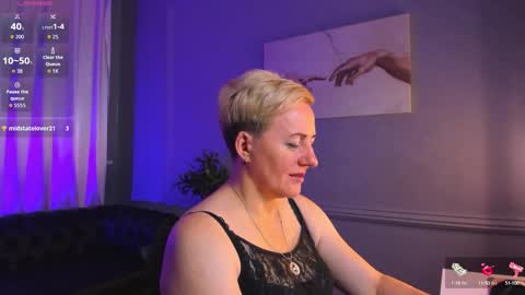 Snapshot of nika_smit chatting on October 11, 6:01 am Nika online show from October 11, 6:01 am