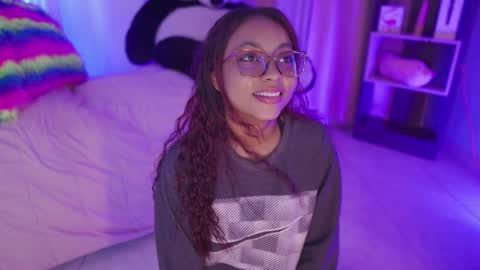 Snapshot of nikerly_hot chatting on May 11, 2:45 pm NIKERLY online show from May 11, 2:45 pm