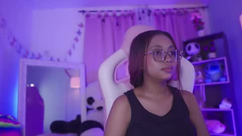 Snapshot of nikerly_hot chatting on May 25, 11:38 am NIKERLY online show from May 25, 11:38 am