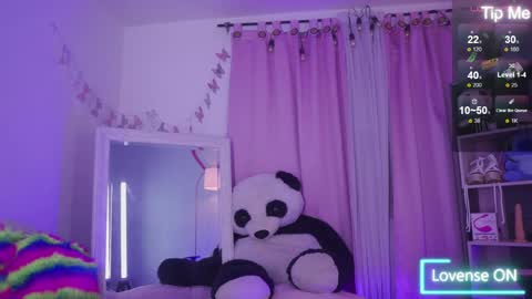 Snapshot of nikerly_hot chatting on May 27, 11:29 am NIKERLY online show from May 27, 11:29 am