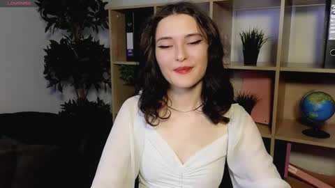 Snapshot of niki_cutes chatting on January 12, 1:32 am niki_cutes online show from January 12, 1:32 am