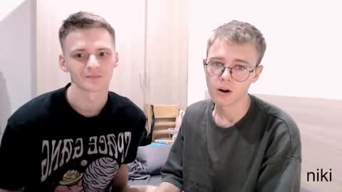 Snapshot of nikikerry_cum_ chatting on October 28, 3:58 pm nikikerry_cum_ online show from October 28, 3:58 pm