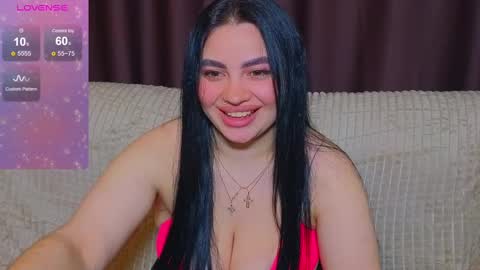 Snapshot of nikki_kardashian chatting on March 7, 10:32 pm Nikki Kardashian online show from March 7, 10:32 pm