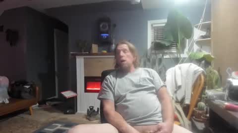 Snapshot of nikkiandtony chatting on February 15, 10:33 am nikkiandtony online show from February 15, 10:33 am