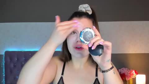 Nikki online show from February 19, 6:53 am