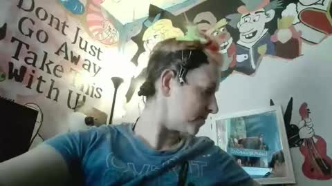 Nikkie online show from November 5, 6:30 pm