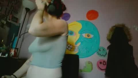 Nikkie online show from May 3, 10:27 pm