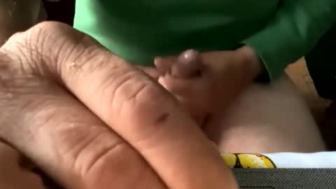 Snapshot of nikko196969 chatting on October 20, 1:00 pm nikko196969 online show from October 20, 1:00 pm