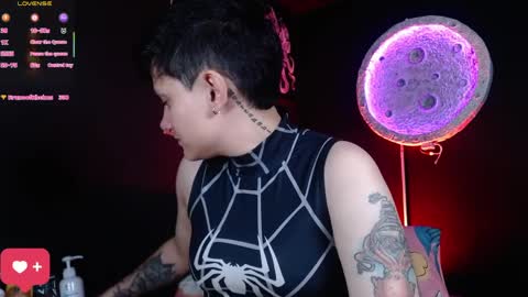 Nikky online show from April 7, 7:25 pm