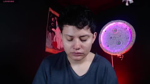 Nikky online show from April 18, 1:04 pm