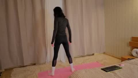 Snapshot of nikkybee_ chatting on February 14, 12:35 pm nikky online show from February 14, 12:35 pm