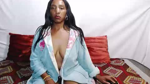 nikkyjigglesx online show from May 24, 1:43 am