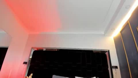     online show from February 26, 10:42 pm