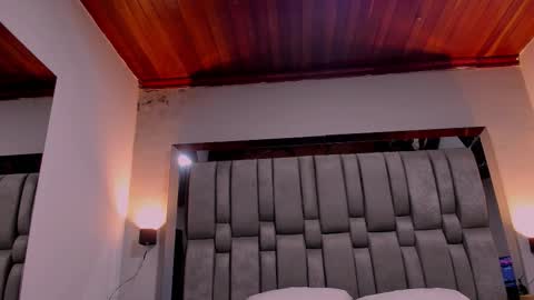     online show from December 14, 11:26 am