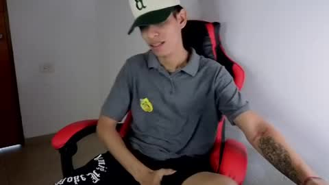 niklaus_wolf online show from April 13, 3:50 pm