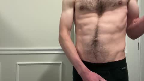 niko9inches online show from October 28, 7:05 pm