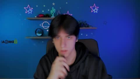 niko_vorn online show from February 26, 9:41 am