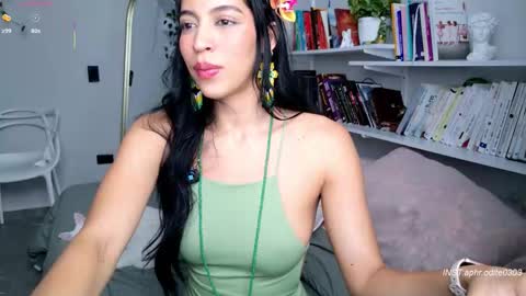 Nicole cam online show from February 5, 9:19 pm