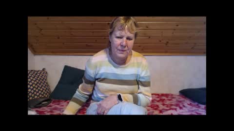 Nikole1 online show from April 4, 10:57 am