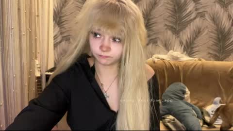 nikoli_naw online show from June 8, 7:25 pm
