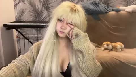 nikoli_naw online show from August 5, 8:11 pm