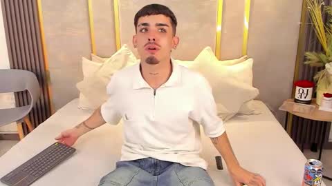 Niko Stone online show from December 16, 2:38 am