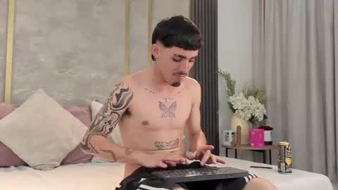 Niko Stone online show from March 7, 6:32 am