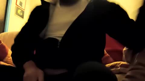 Snapshot of niks1412985 chatting on November 24, 12:54 am Niks online show from November 24, 12:54 am