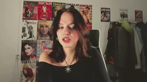 Veronica online show from March 1, 6:54 pm