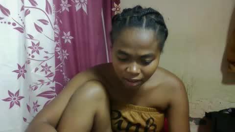 nilah online show from March 27, 7:13 pm