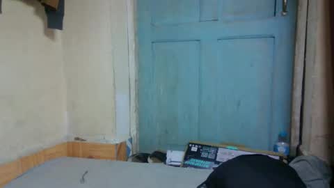 nilah online show from April 3, 6:39 pm