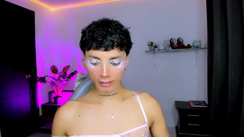 Snapshot of nilam217 chatting on October 26, 2:17 am Nilam online show from October 26, 2:17 am