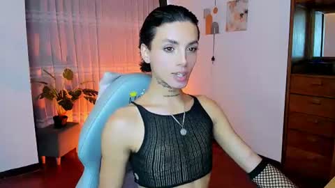 Snapshot of nilam217 chatting on June 17, 9:27 pm Nilam online show from June 17, 9:27 pm