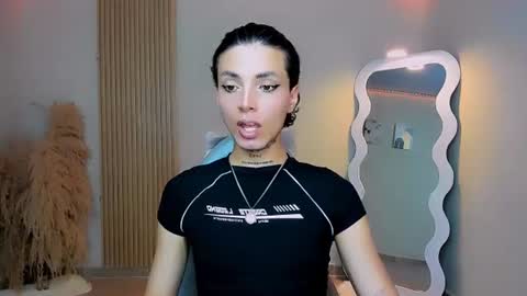 Snapshot of nilam217 chatting on July 15, 5:18 pm Nilam online show from July 15, 5:18 pm