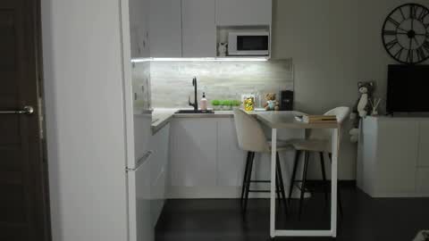 Bella online show from February 5, 4:11 pm