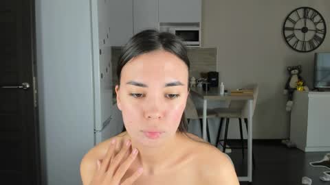 Bella online show from April 4, 12:02 pm