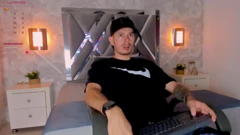 Nils online show from November 17, 3:01 am