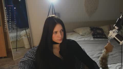 Jennet online show from March 10, 6:24 pm