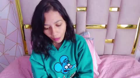 Nina Carther online show from April 1, 1:41 pm