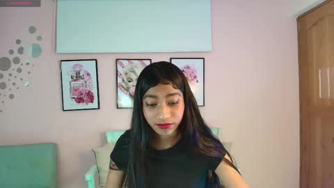 Snapshot of nina_esco chatting on May 15, 8:16 pm Nina online show from May 15, 8:16 pm