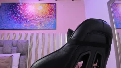 Snapshot of nina_glow_ chatting on May 6, 11:37 am nina_glow_ online show from May 6, 11:37 am