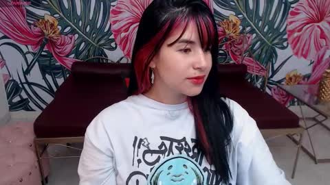Snapshot of nina_harpper chatting on September 18, 8:11 pm Nina online show from September 18, 8:11 pm