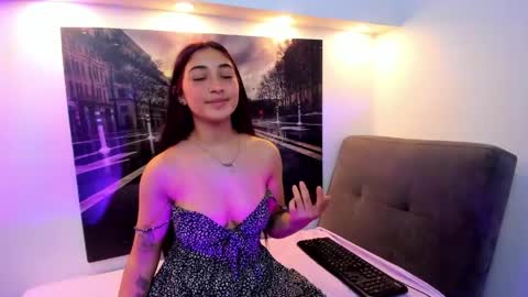 Snapshot of nina_mars_ chatting on May 28, 7:11 pm Nina online show from May 28, 7:11 pm