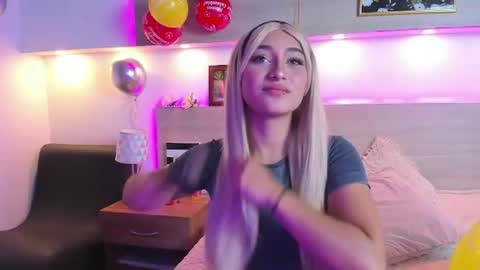Snapshot of nina_mars_ chatting on July 9, 11:31 pm Nina online show from July 9, 11:31 pm