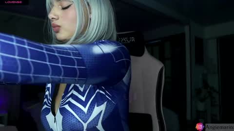 Snapshot of nina_mon chatting on March 8, 4:01 am Angie online show from March 8, 4:01 am