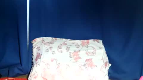 Snapshot of ninabrunette19 chatting on February 5, 10:12 pm ninabrunette19 online show from February 5, 10:12 pm