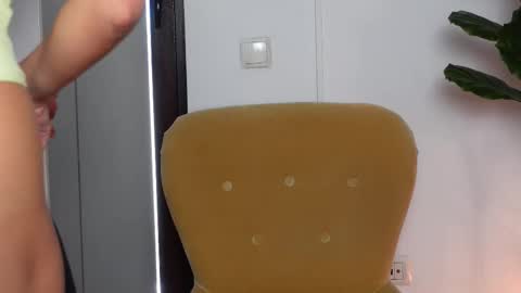 NinaCrystal online show from October 28, 9:02 am